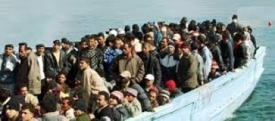 Roccella, sbarco dei 248 migranti. Individuati gli scafisti: due egiziani