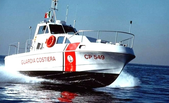 Guardia Costiera Reggio Cal. in azione. Soccorso marittimo nave da crociera Costa
